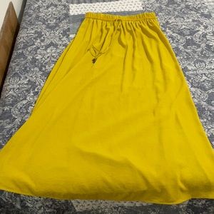 Yellow long highwaisted ZARA skirt